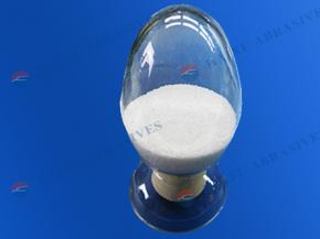 低钠白刚玉段砂（钠含量低于0.2%）