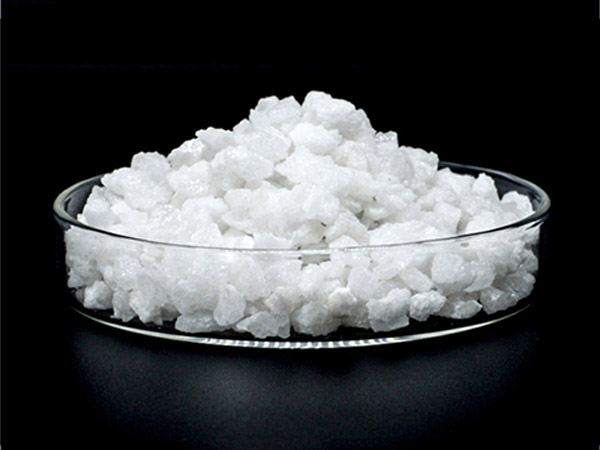 白刚玉耐火材料