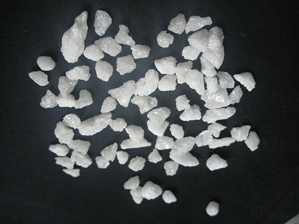 电熔白刚玉可以做耐火材料吗